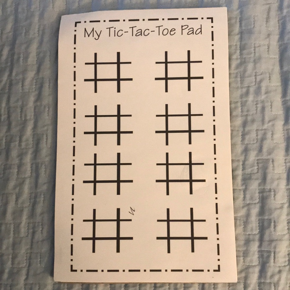 Tic tac toe pad